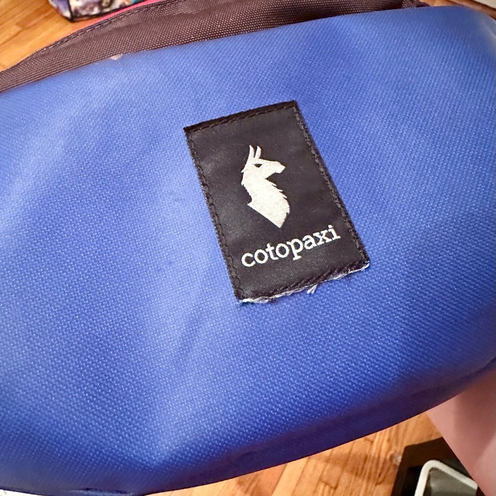 Cotopaxi Coso 2L Hip Pack Blue Violet Black Iris